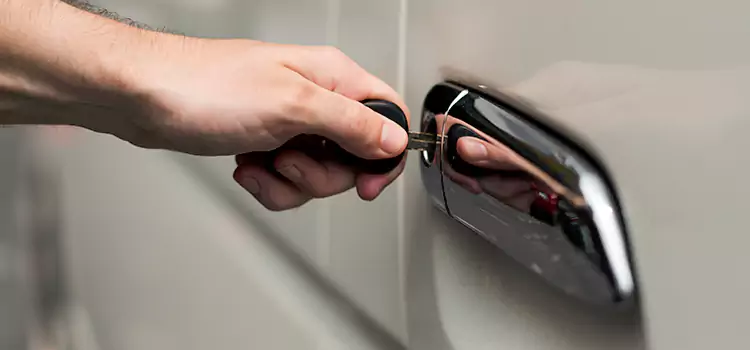 Why Choose Our Auto Locksmith Team in Wyandotte, MI?